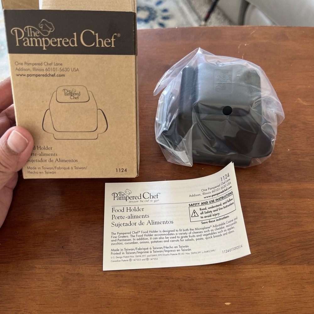 Pampered Chef Food Holder#1124 Attachment for Microplace adjustable grater